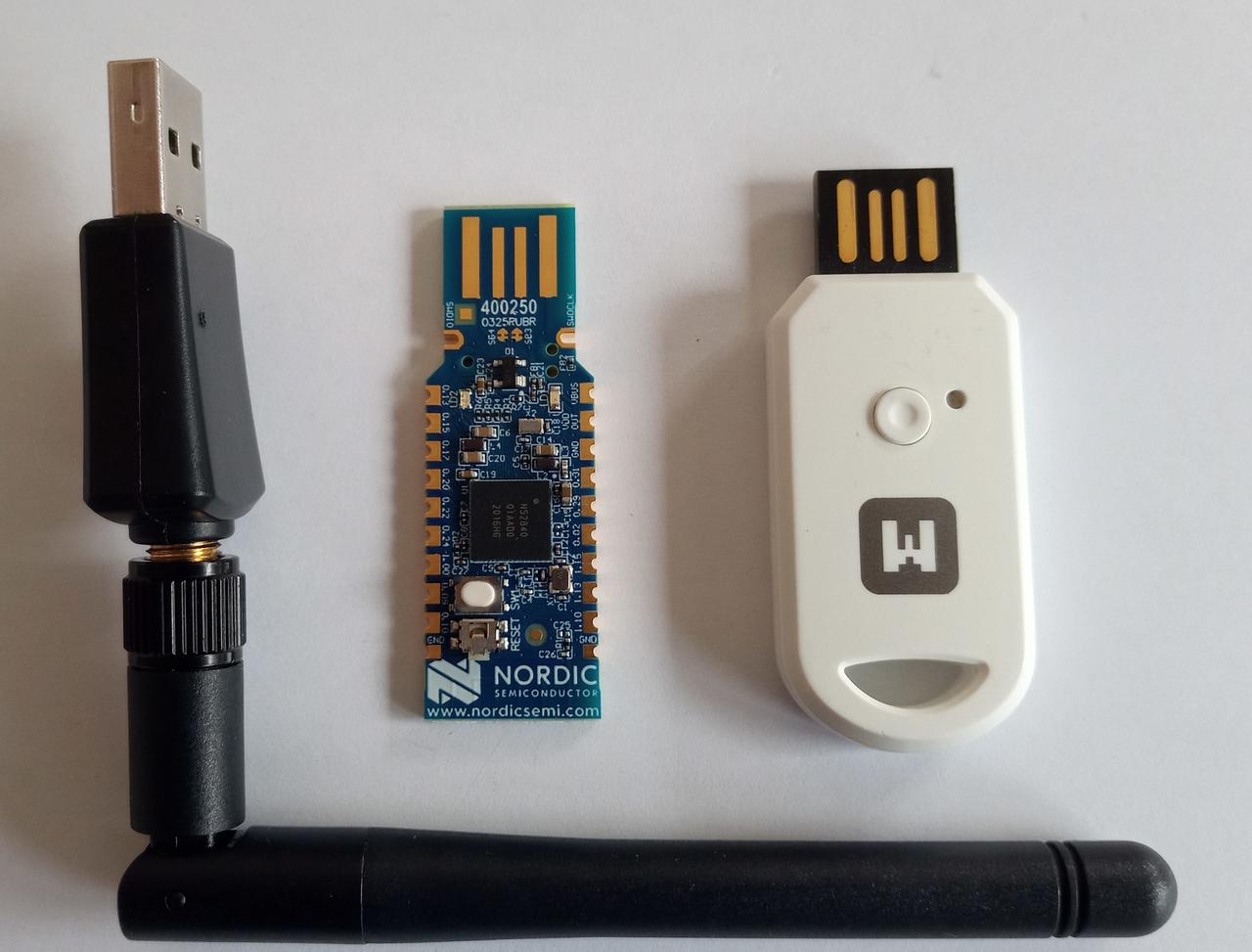 /images/nrf52840-dongles.jpg